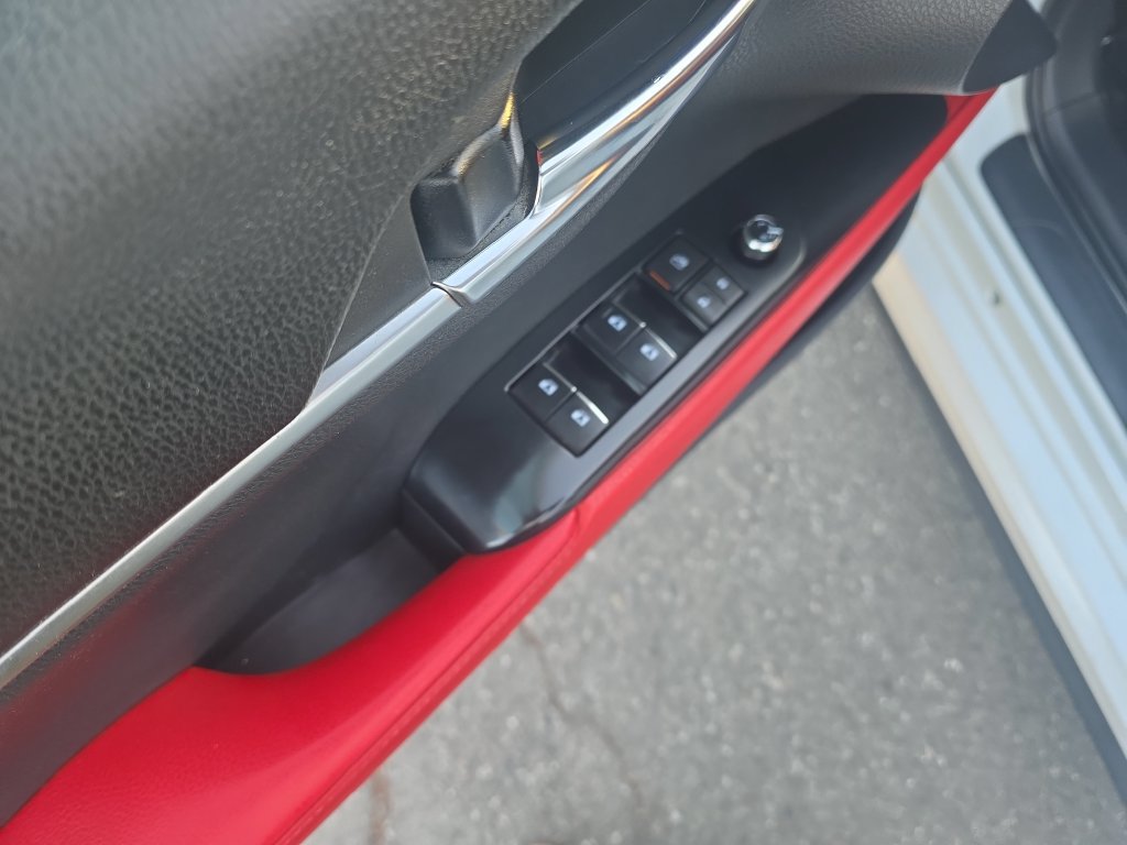 Used 2019 Toyota Camry XSE FWD image 11