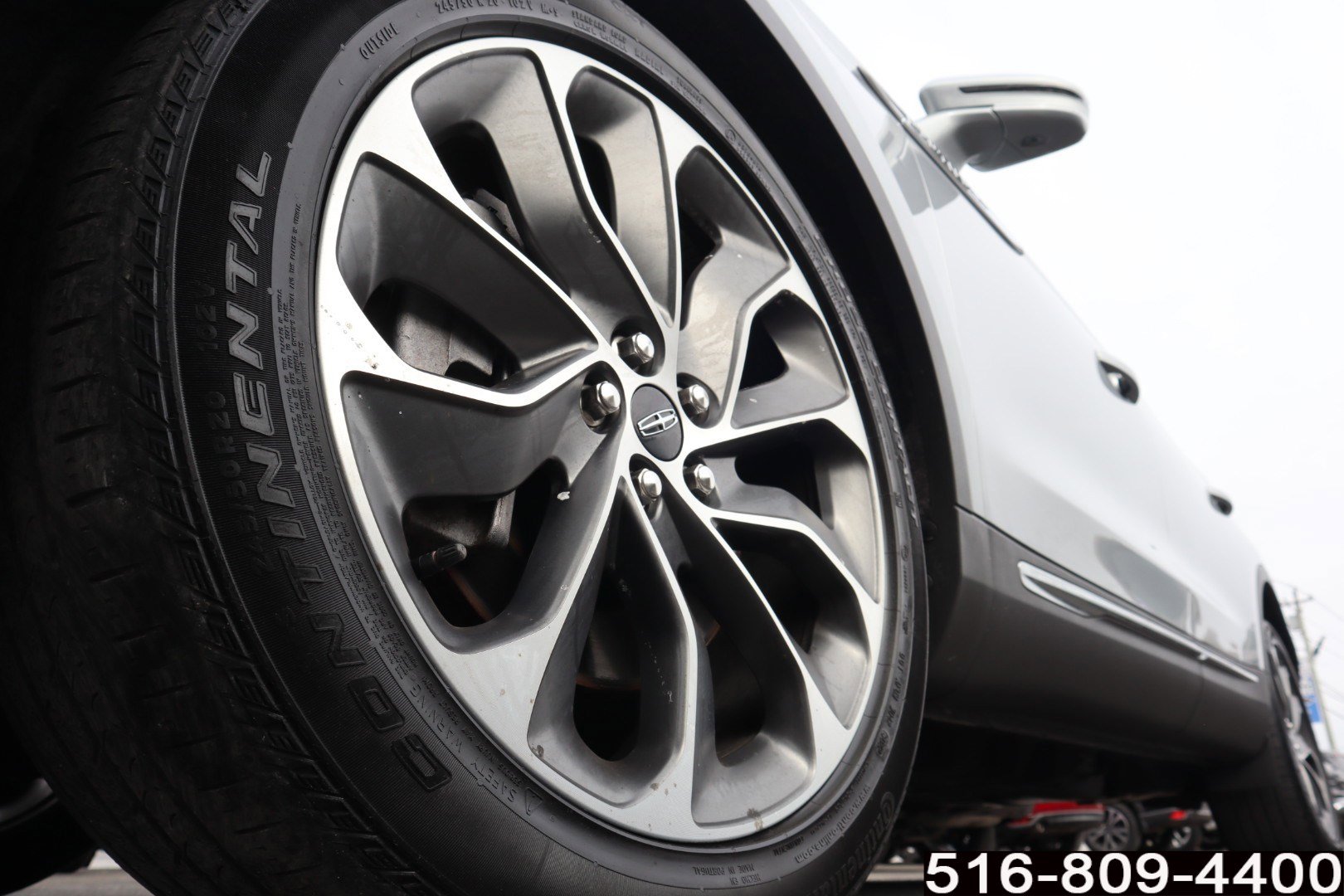 Used 2023 Lincoln Nautilus Reserve image 10