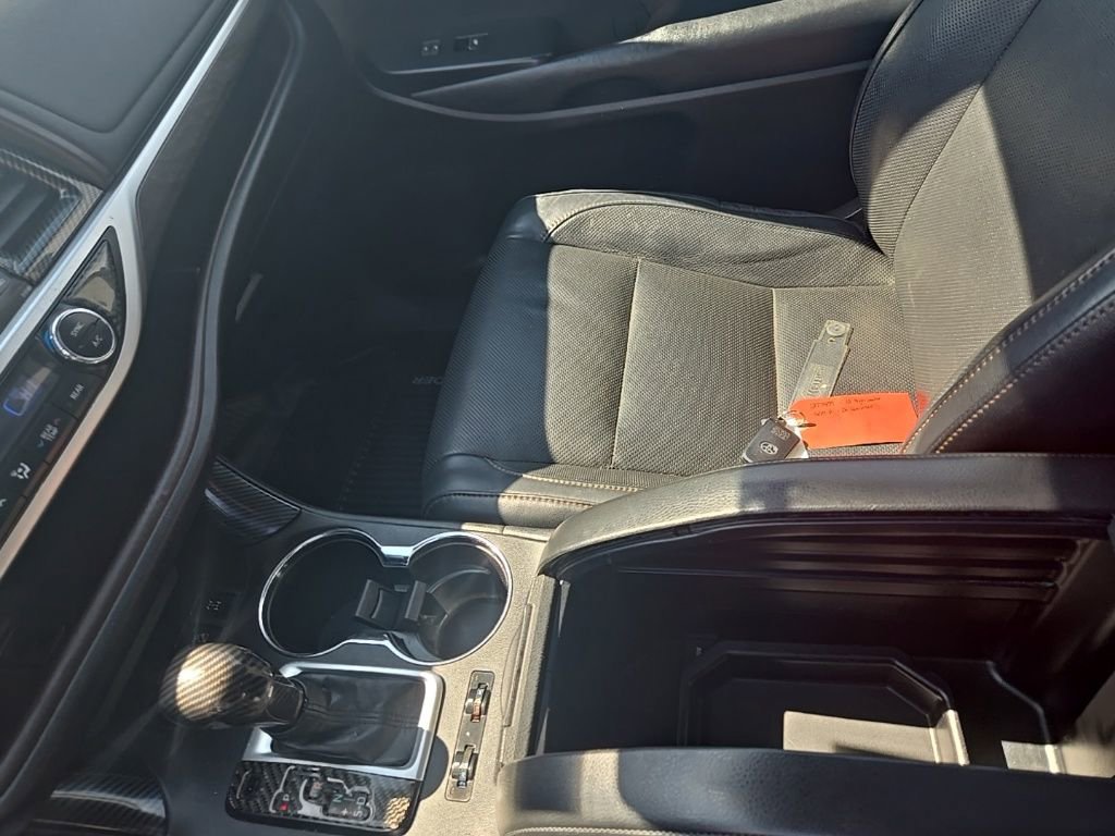 Used 2018 Toyota Highlander Limited image 24