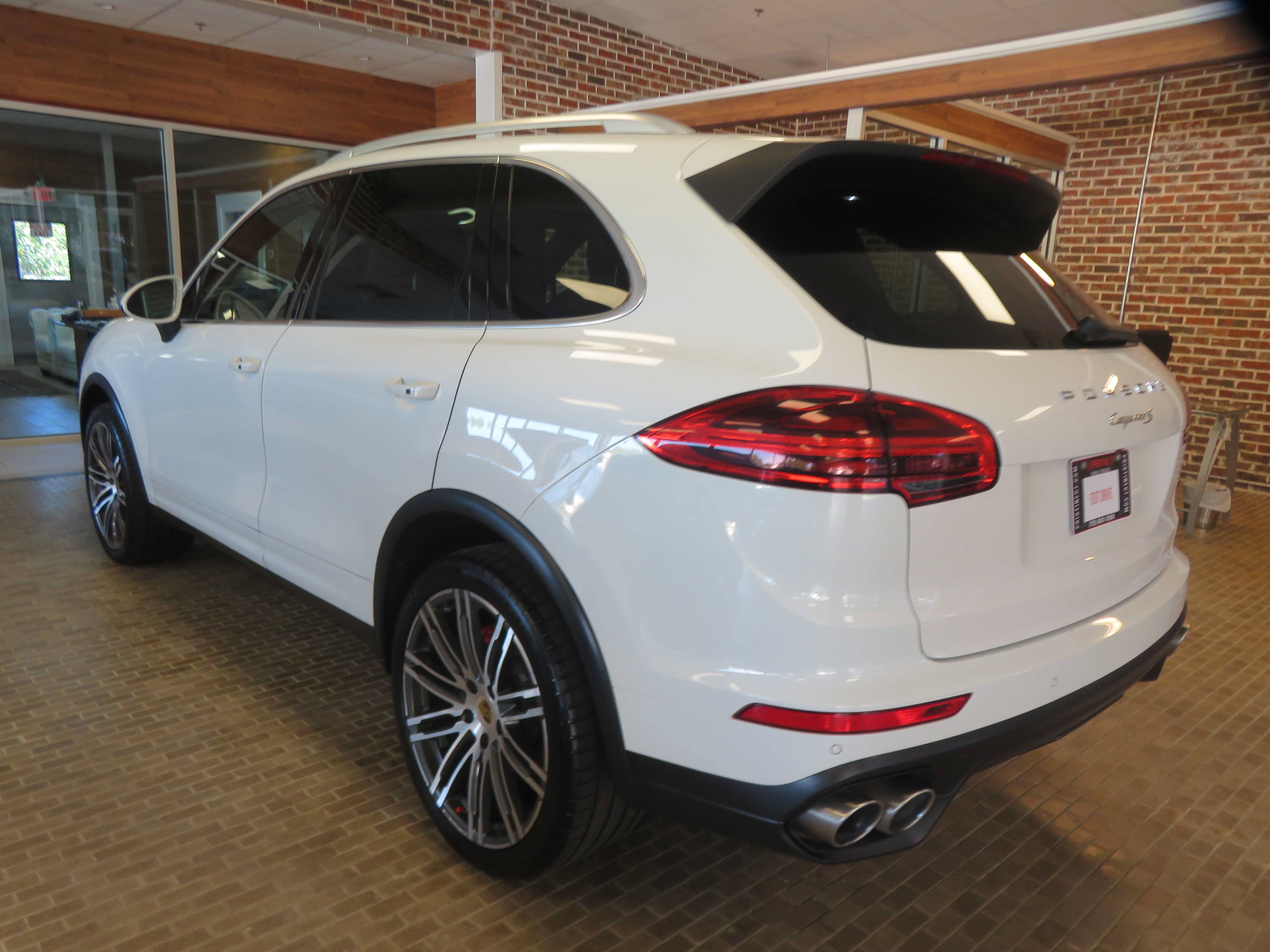 Used 2015 Porsche Cayenne S AWD/4WD image 74