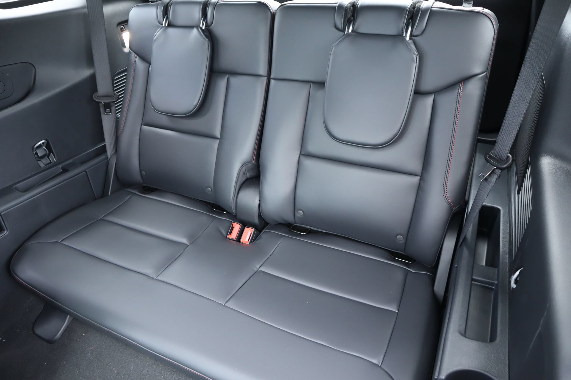 New 2026 Ford Explorer ST-Line w/ ST-Line Street Pack AWD/4WD image 15