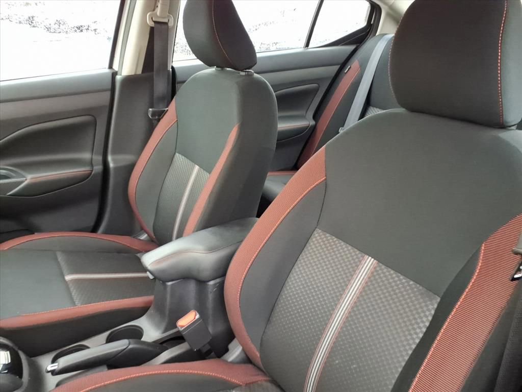 Used 2023 Nissan Versa SR w/ Trunk Package image 9