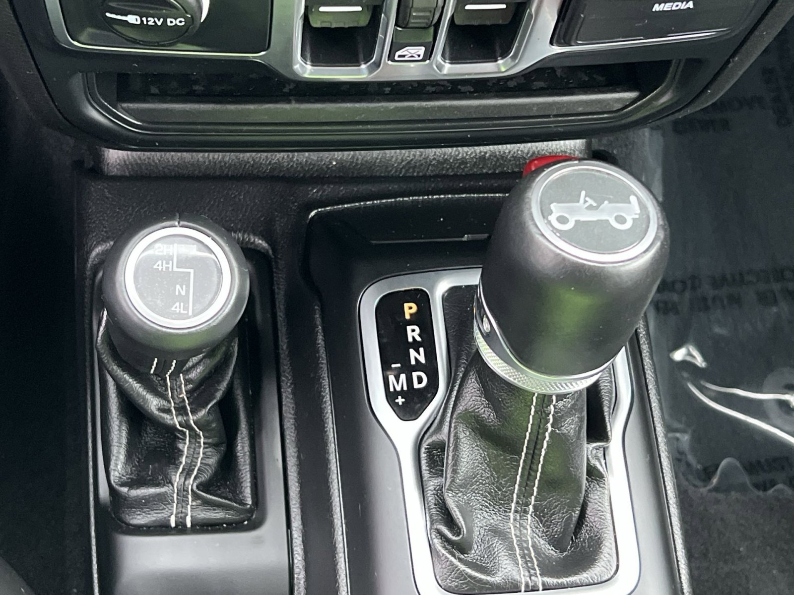 Used 2019 Jeep Wrangler Unlimited Sahara w/ Cold Weather Group image 21