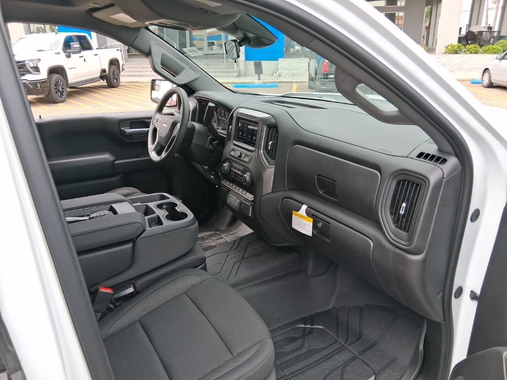 New 2026 Chevrolet Silverado 1500 Custom w/ Turbomax Blackout Package RWD image 11