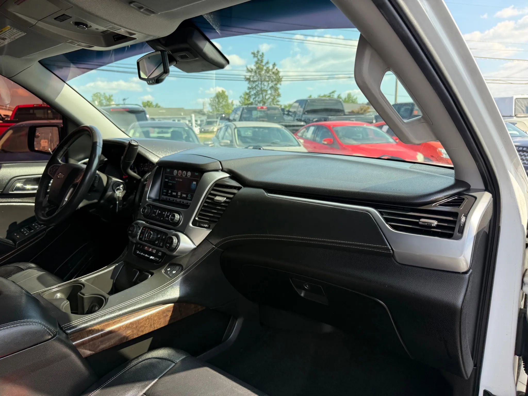 Used 2017 Chevrolet Tahoe LT image 17