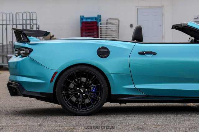 Used 2019 Chevrolet Camaro ZL1 RWD image 10