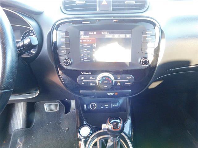 Used 2018 Kia Soul ! FWD image 14