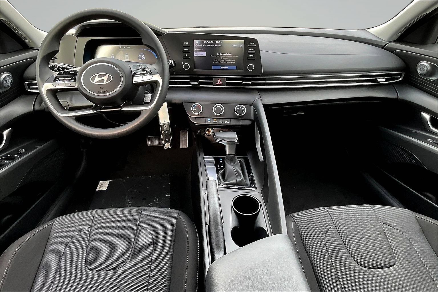 New 2026 Hyundai Elantra SE FWD image 5