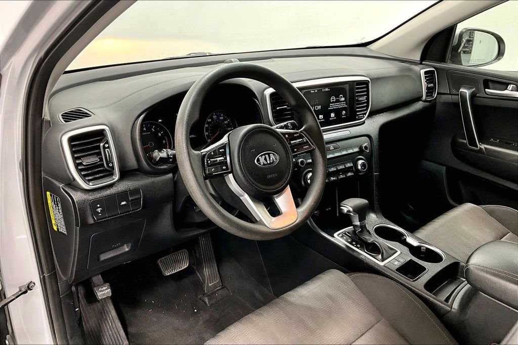 Used 2021 Kia Sportage LX image 16