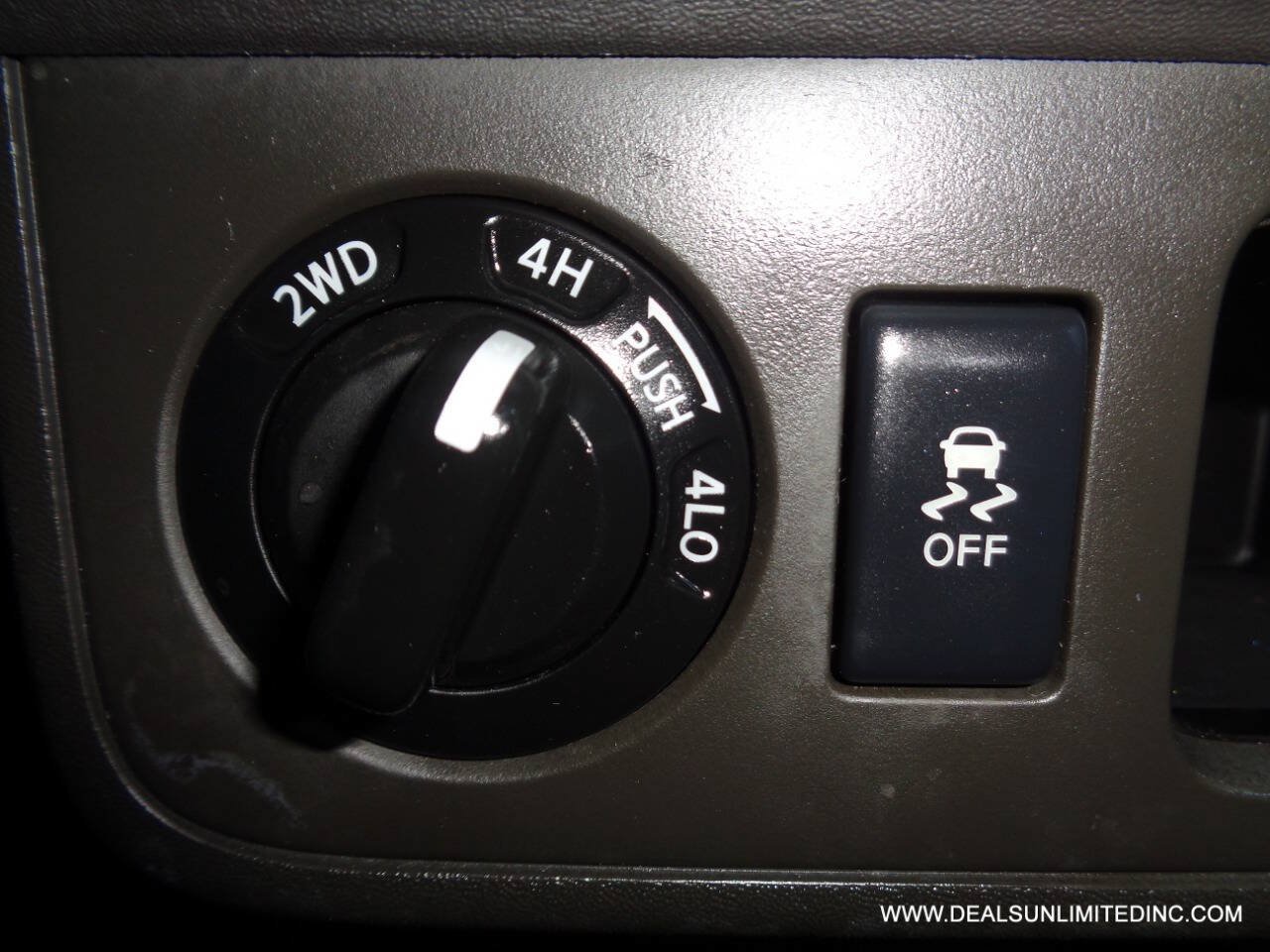 Used 2014 Nissan Xterra S AWD/4WD image 10