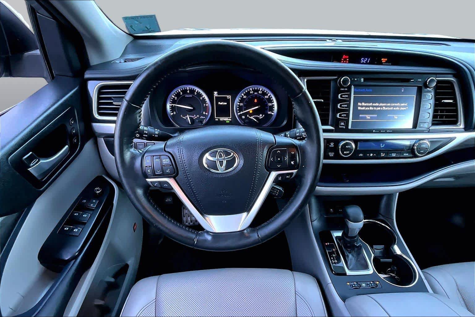 Certified 2018 Toyota Highlander Limited AWD/4WD image 6