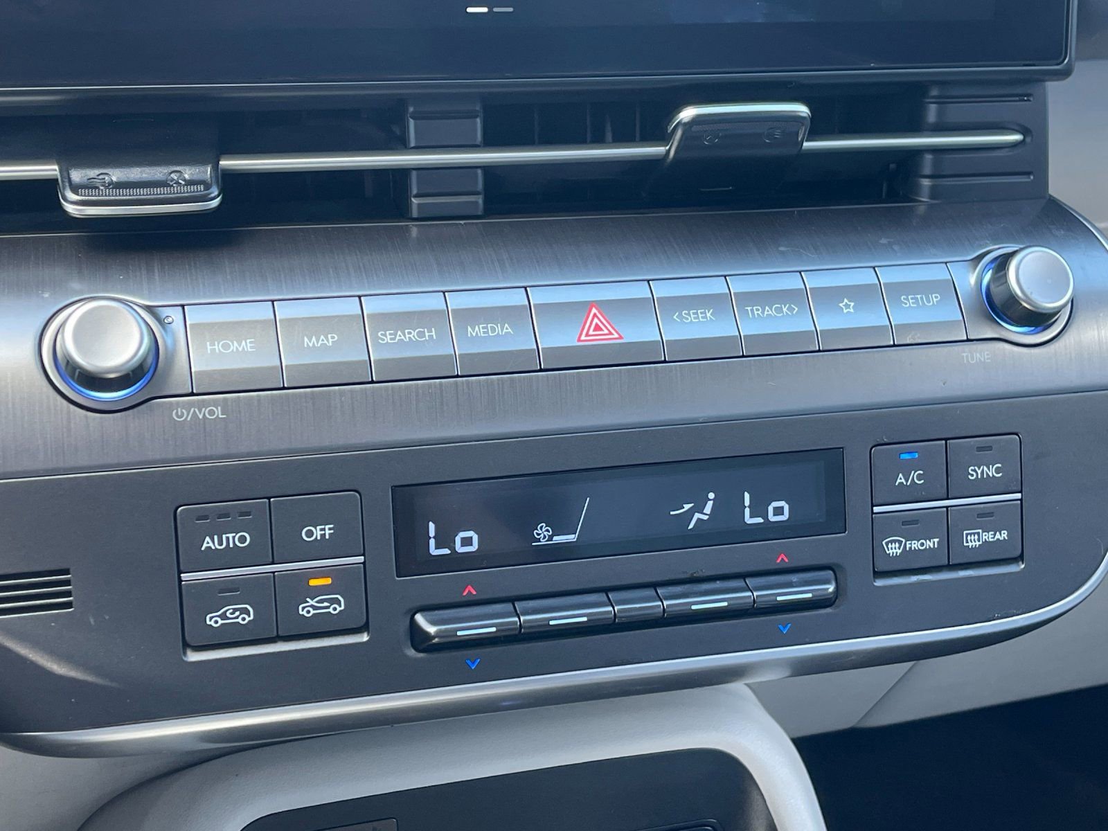 Used 2025 Hyundai Kona SEL image 22