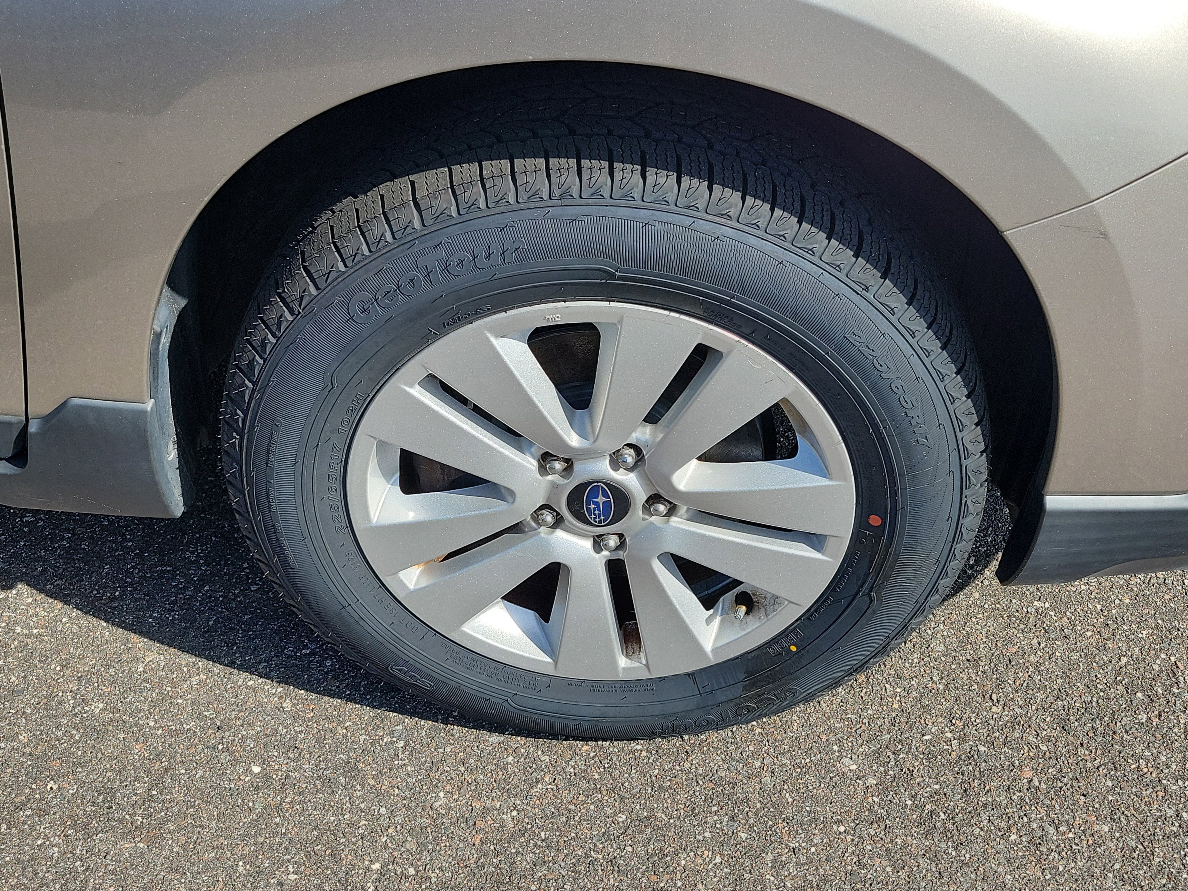 Used 2015 Subaru Outback 2.5i Premium image 40