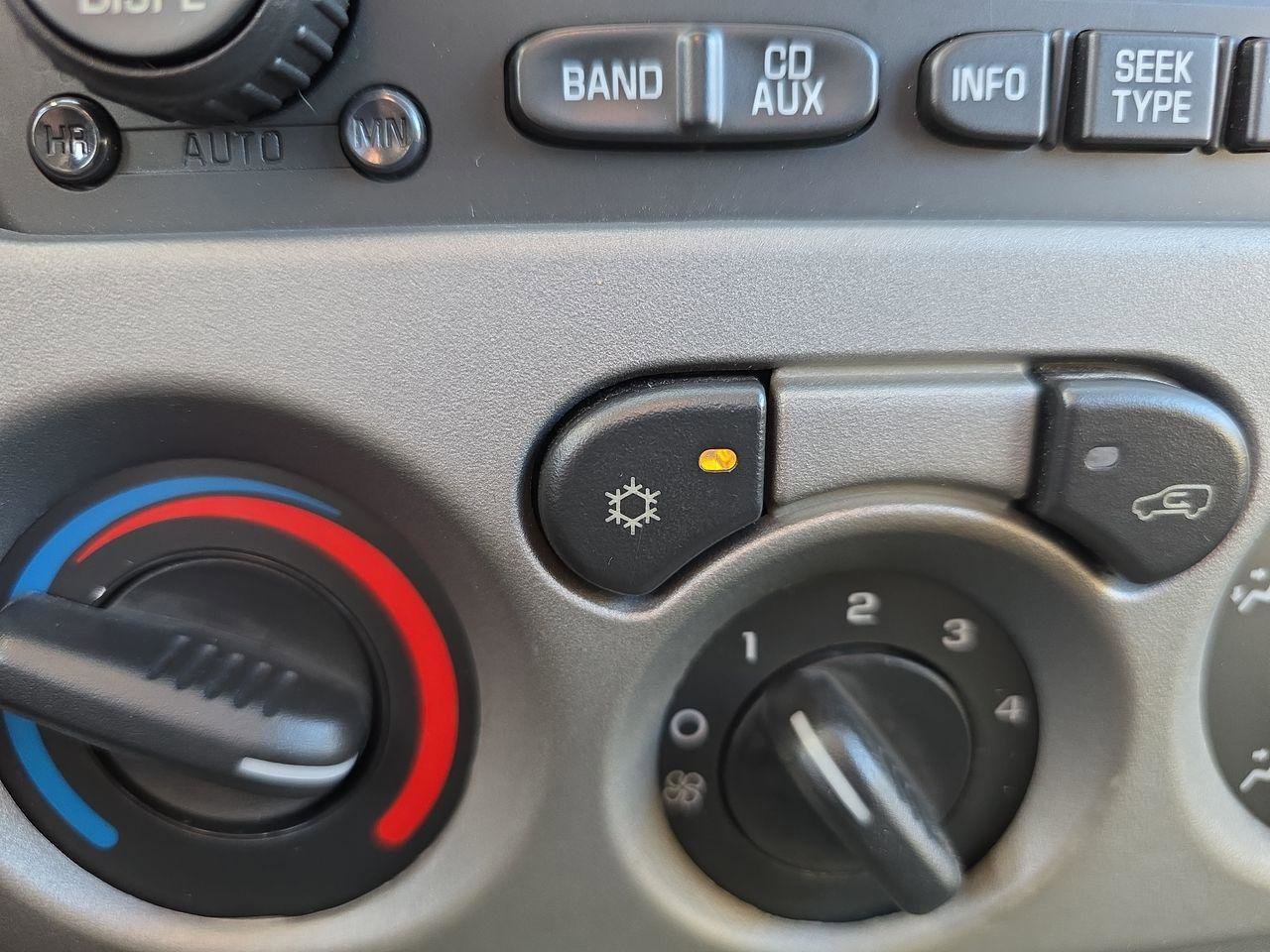 Used 2005 GMC Canyon SLE w/ Power Convenience Package image 25