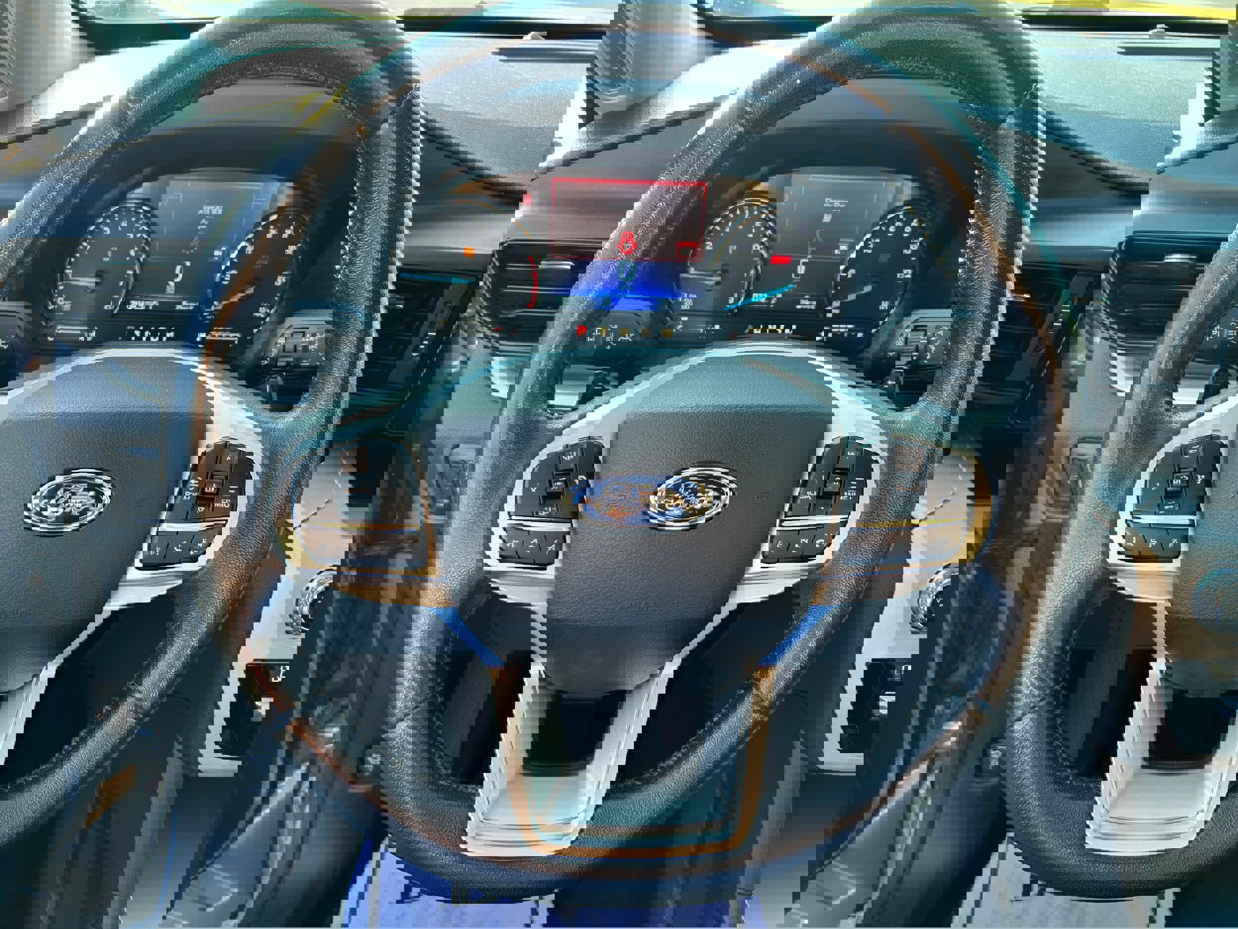 Used 2020 Ford Explorer XLT image 14