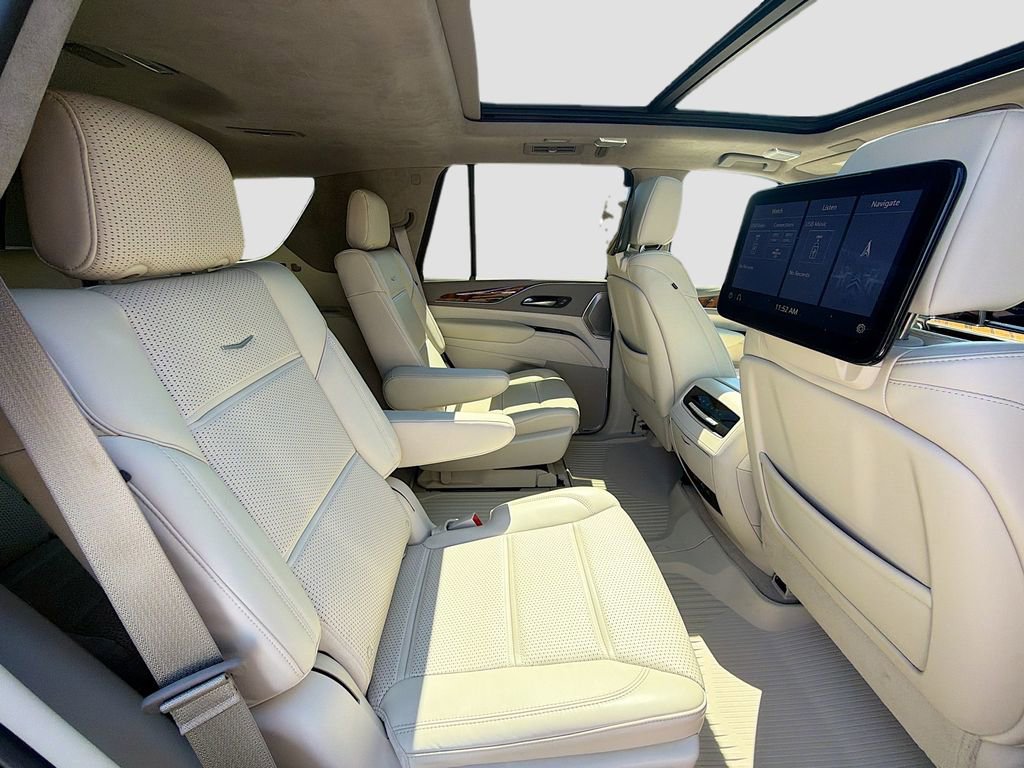 Used 2021 Cadillac Escalade Premium Luxury Platinum w/ Heavy-Duty Trailer Package image 30