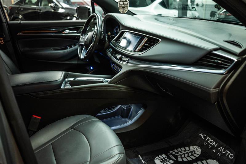 Used 2024 Buick Enclave Premium image 14