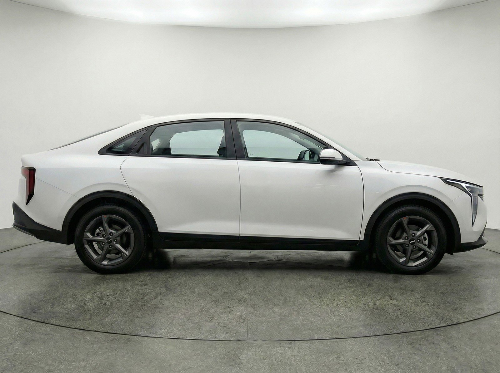 Used 2025 Kia K4 FWD image 11