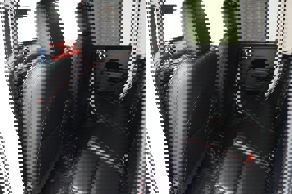 Used 2023 Jeep Wrangler Unlimited Rubicon image 12