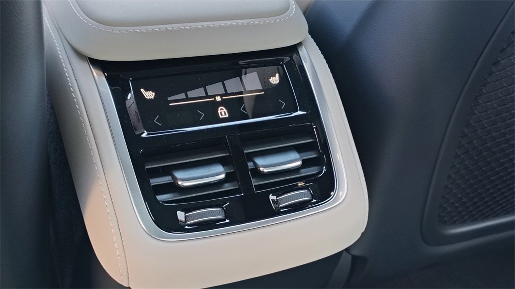 New 2026 Volvo XC90 B6 Plus image 29