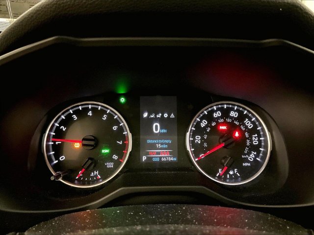 Used 2022 Toyota RAV4 XLE AWD/4WD image 19