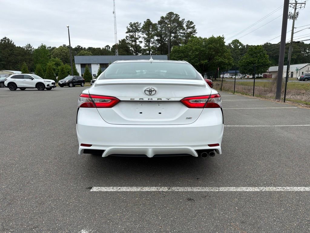 Used 2020 Toyota Camry SE FWD image 6