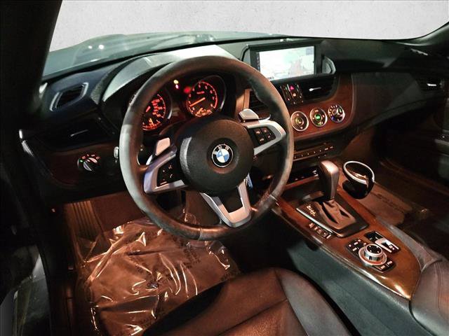 Used 2010 BMW Z4 sDrive30i RWD image 10