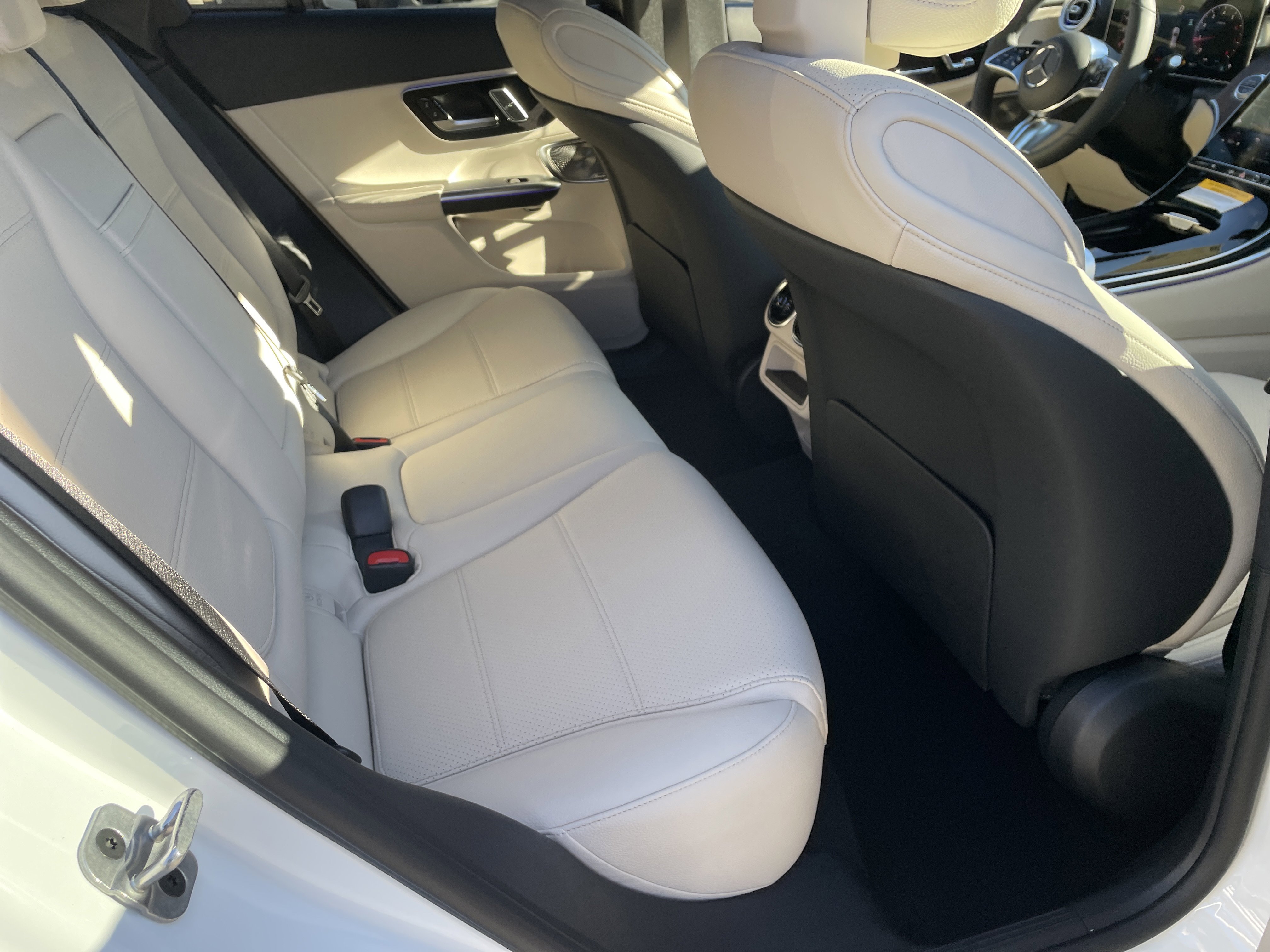 New 2026 Mercedes-Benz GLC 300 image 39