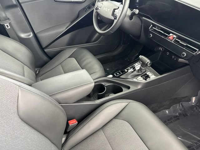 Certified 2024 Kia Niro EX FWD image 23