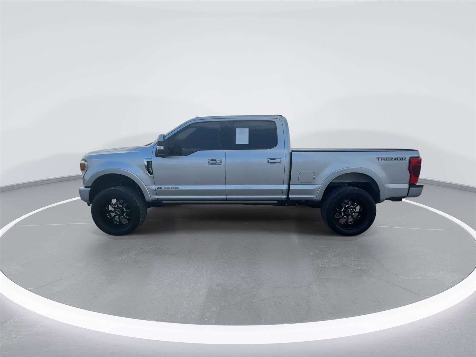 Used 2022 Ford F250 Lariat w/ Tremor Off-Road Package image 5