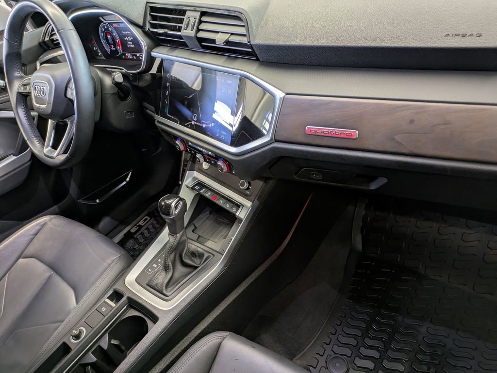 Used 2020 Audi Q3 2.0T Prestige w/ Prestige Package AWD/4WD image 40