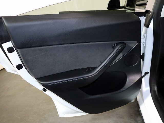 Used 2022 Tesla Model Y Performance image 24