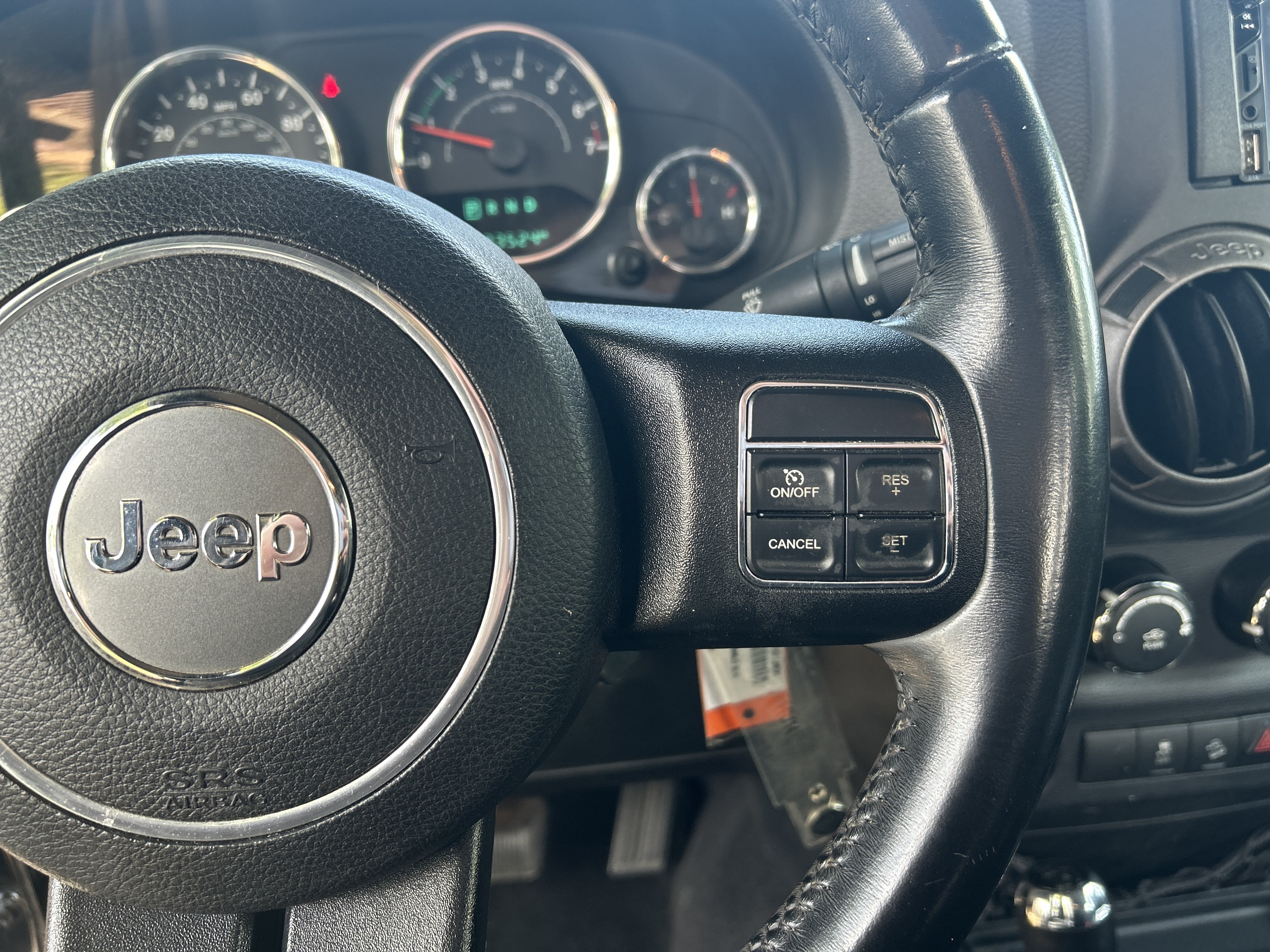 Used 2016 Jeep Wrangler Unlimited Sport w/ Connectivity Group AWD/4WD image 19