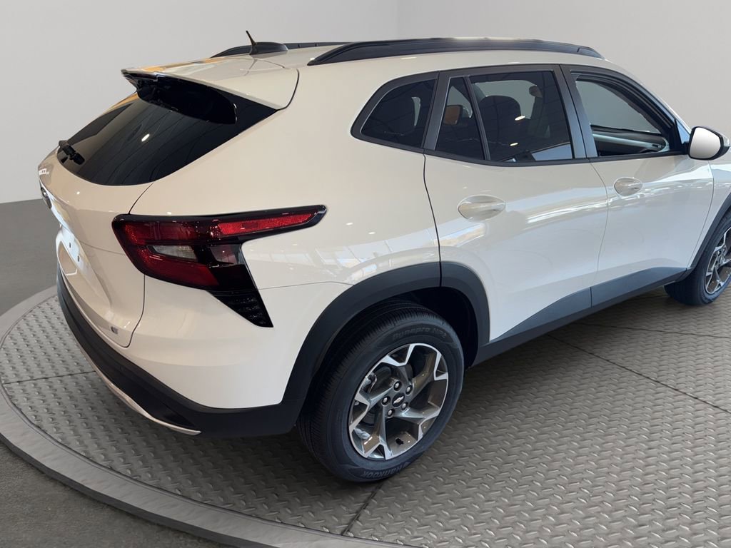 New 2025 Chevrolet Trax LT w/ Driver Confidence Package image 27