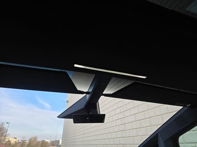 Used 2025 Tesla Cybertruck AWD Crew Cab image 41