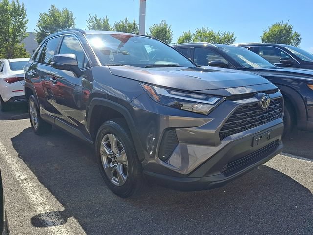Used 2025 Toyota RAV4 XLE AWD/4WD image 3