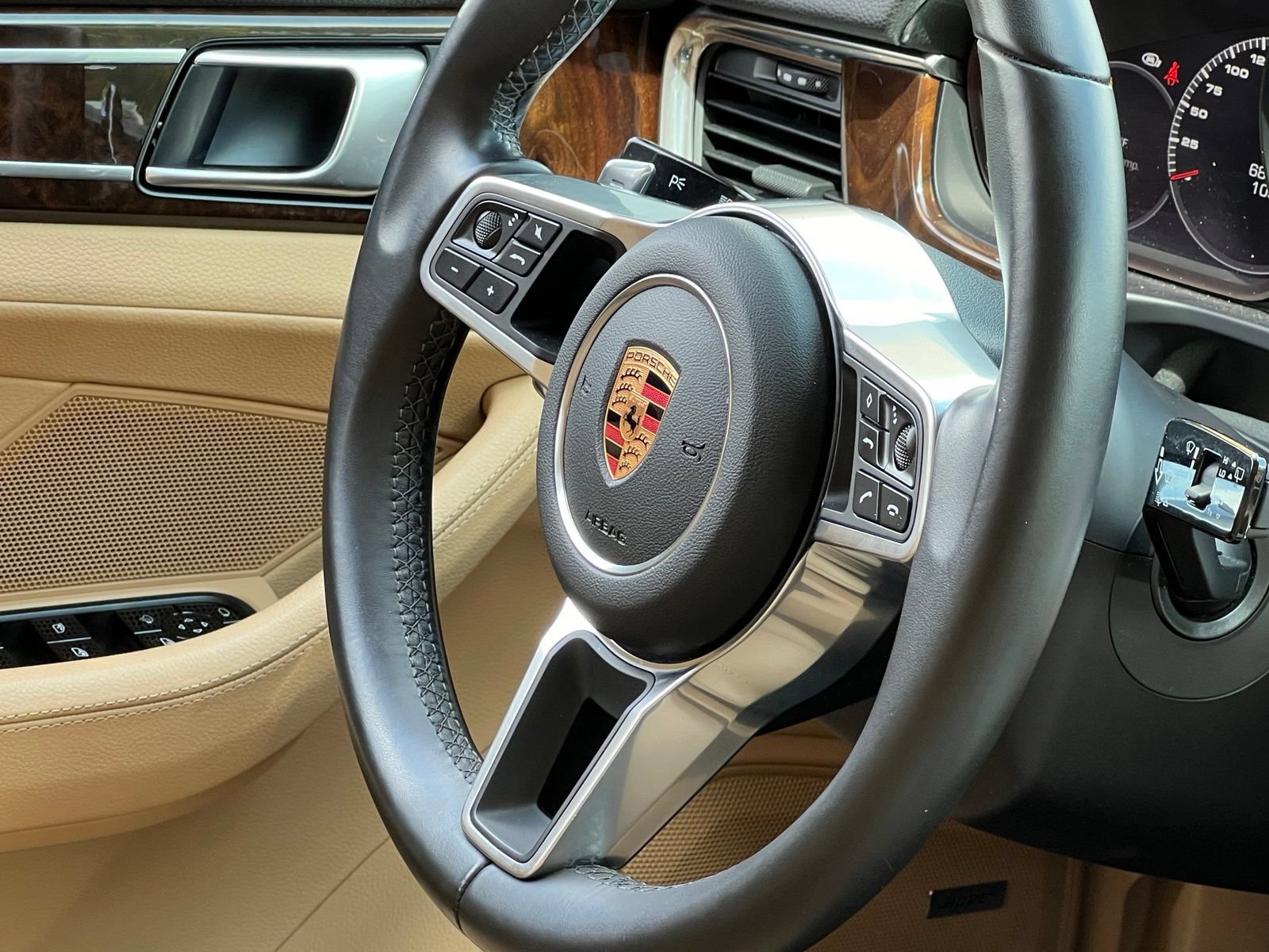 Certified 2018 Porsche Panamera 4S AWD/4WD image 37