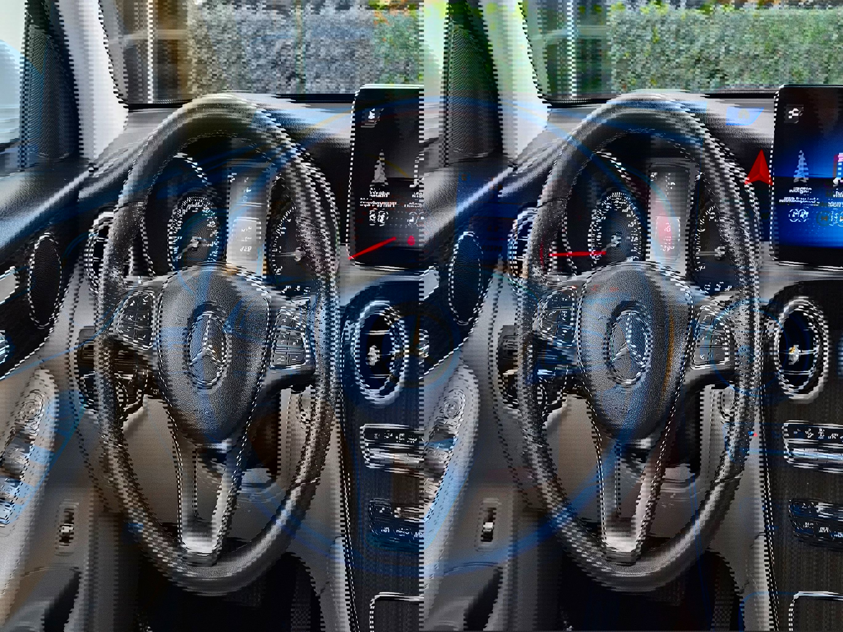 Used 2017 Mercedes-Benz GLC 300 4MATIC SUV image 25