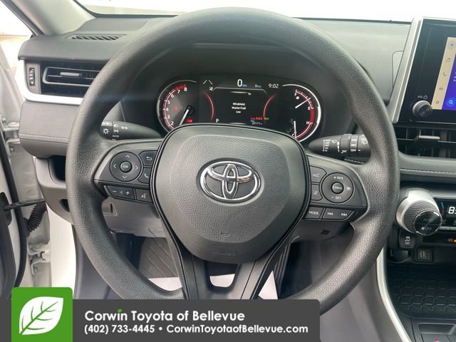 Used 2025 Toyota RAV4 XLE AWD/4WD image 22