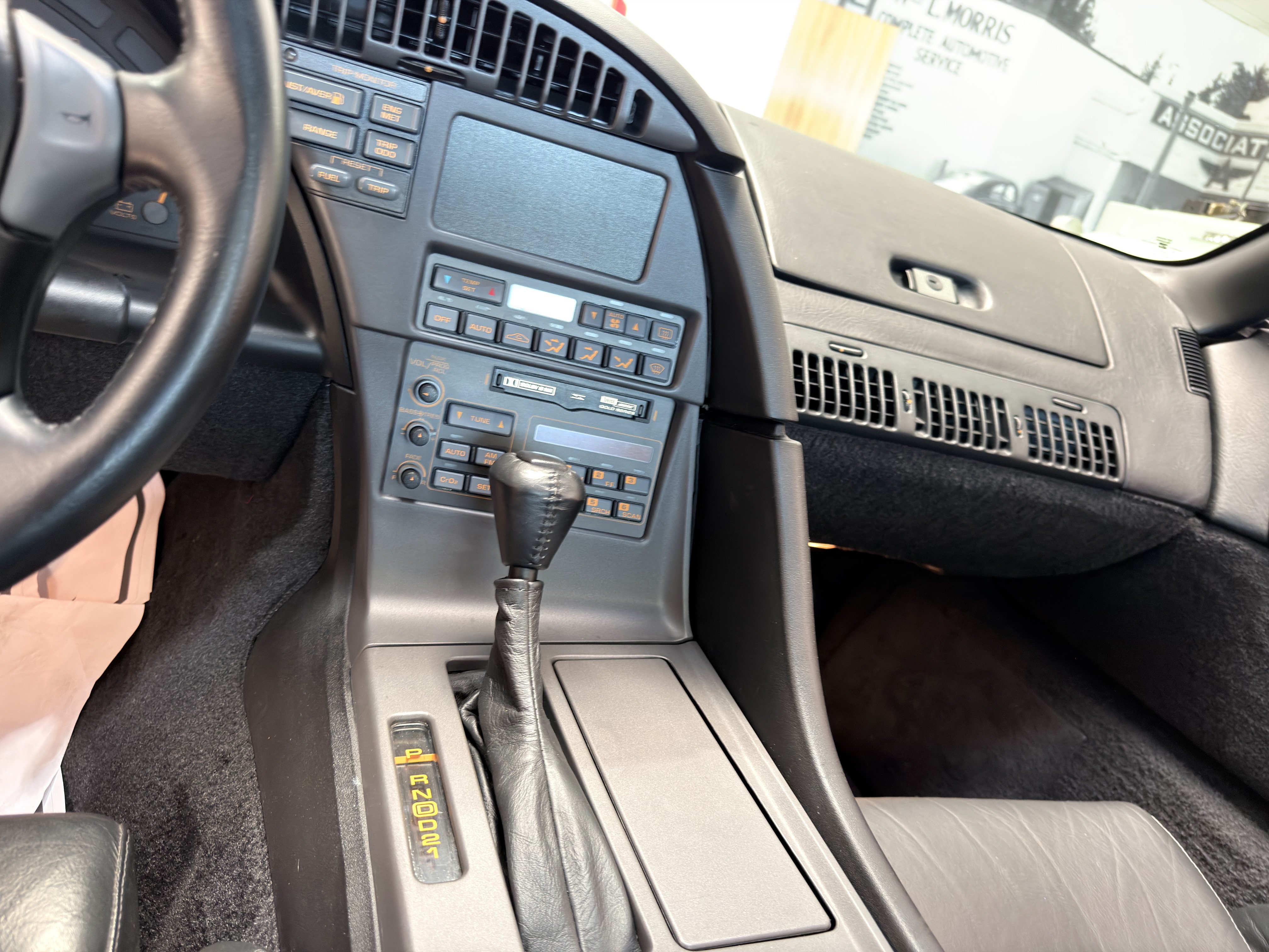 Used 1991 Chevrolet Corvette Coupe RWD image 17