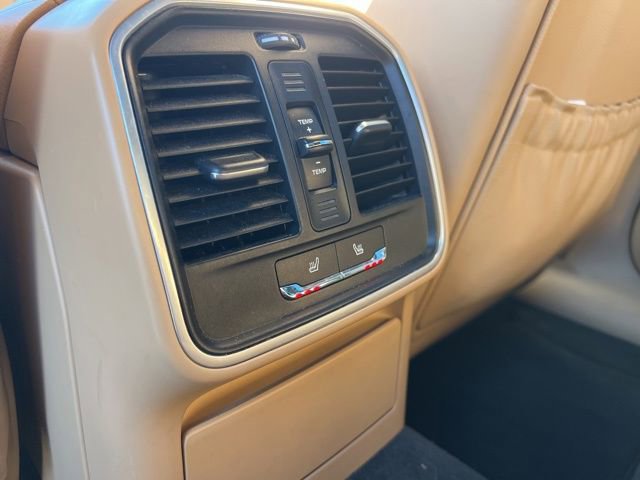 Used 2016 Porsche Macan S image 32