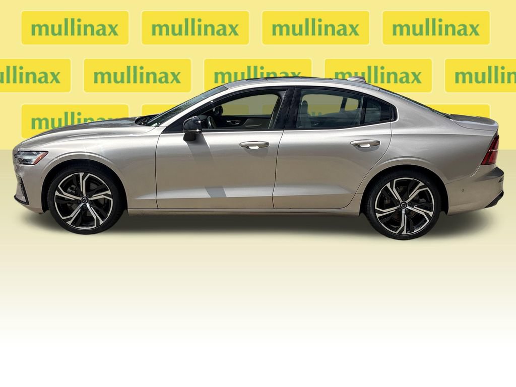 Used 2024 Volvo S60 B5 Plus AWD/4WD image 10