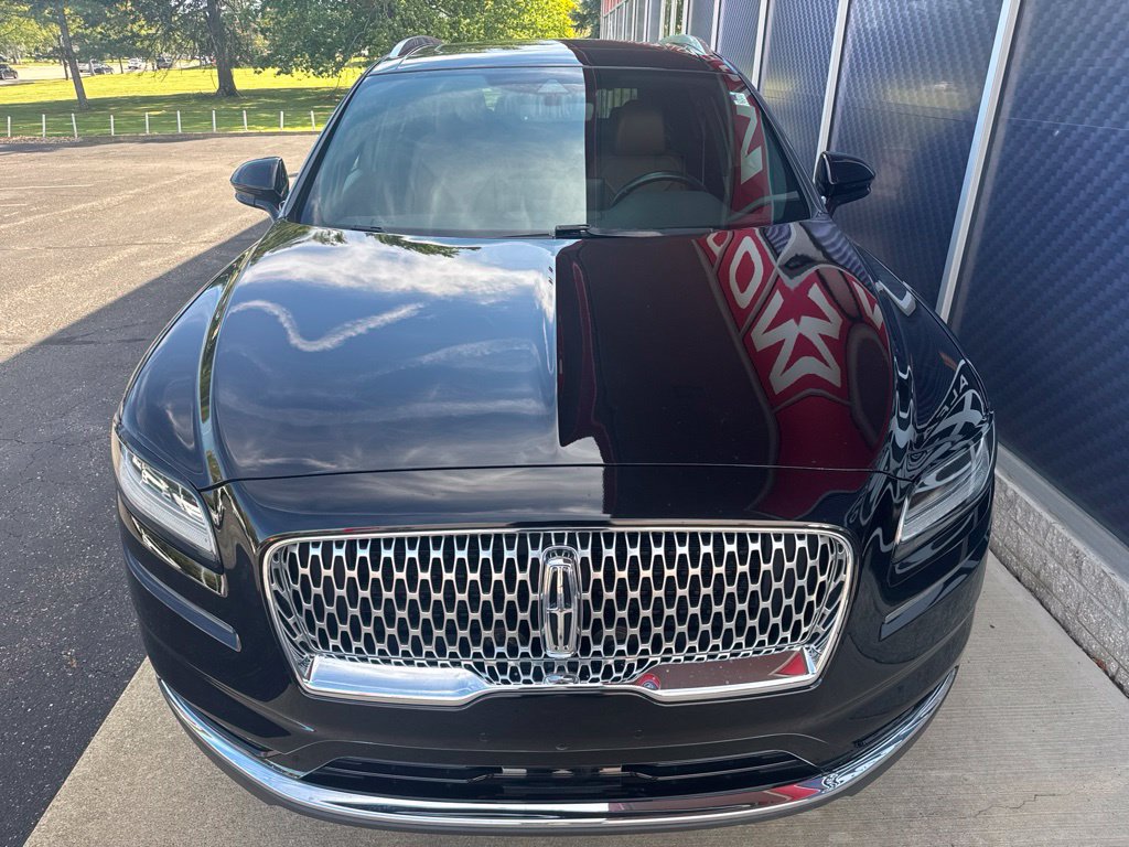 Used 2023 Lincoln Nautilus Reserve AWD/4WD image 9