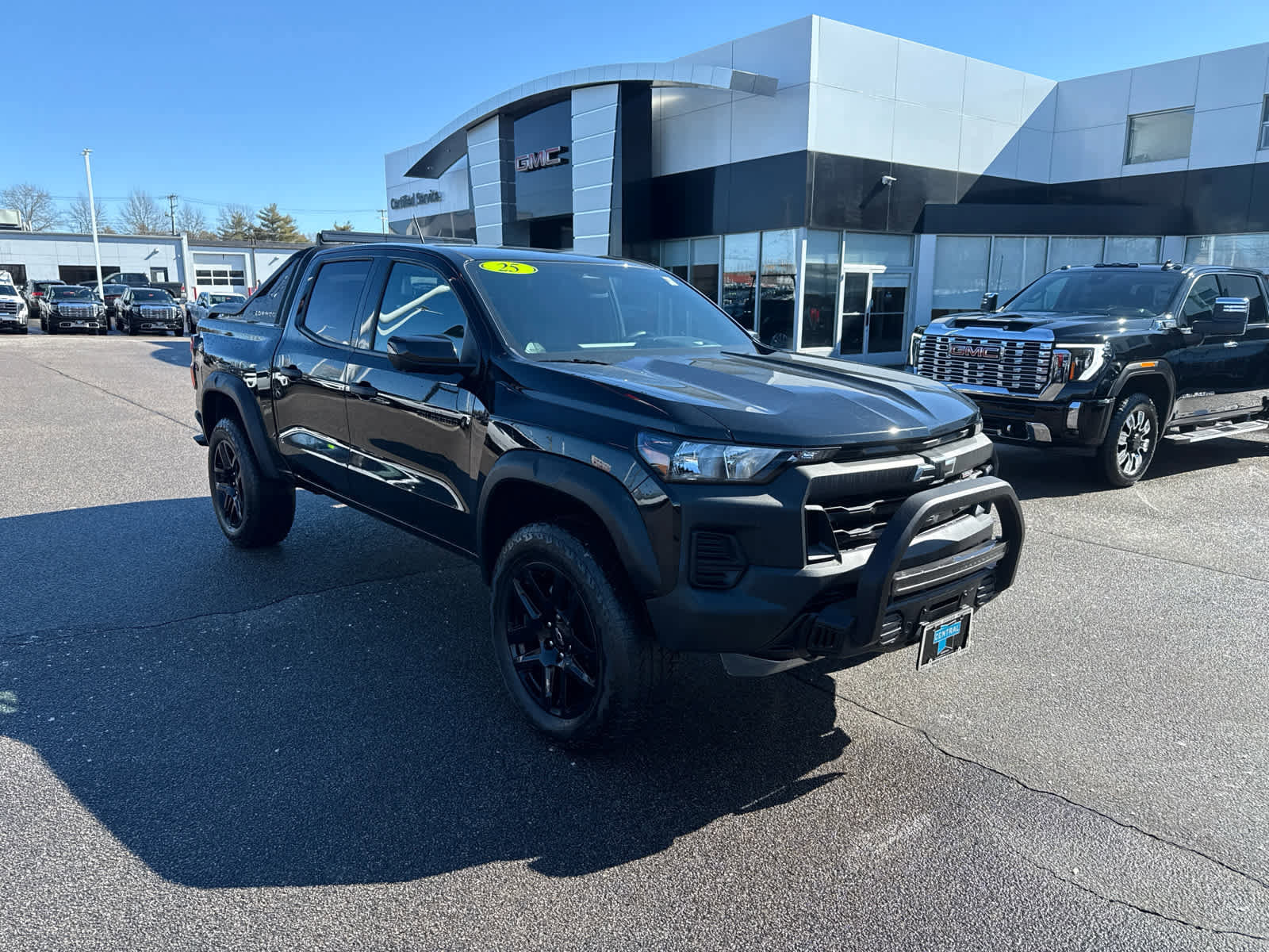 Certified 2025 Chevrolet Colorado Trail Boss w/ Off-Road Front Bumper Package AWD/4WD image 7