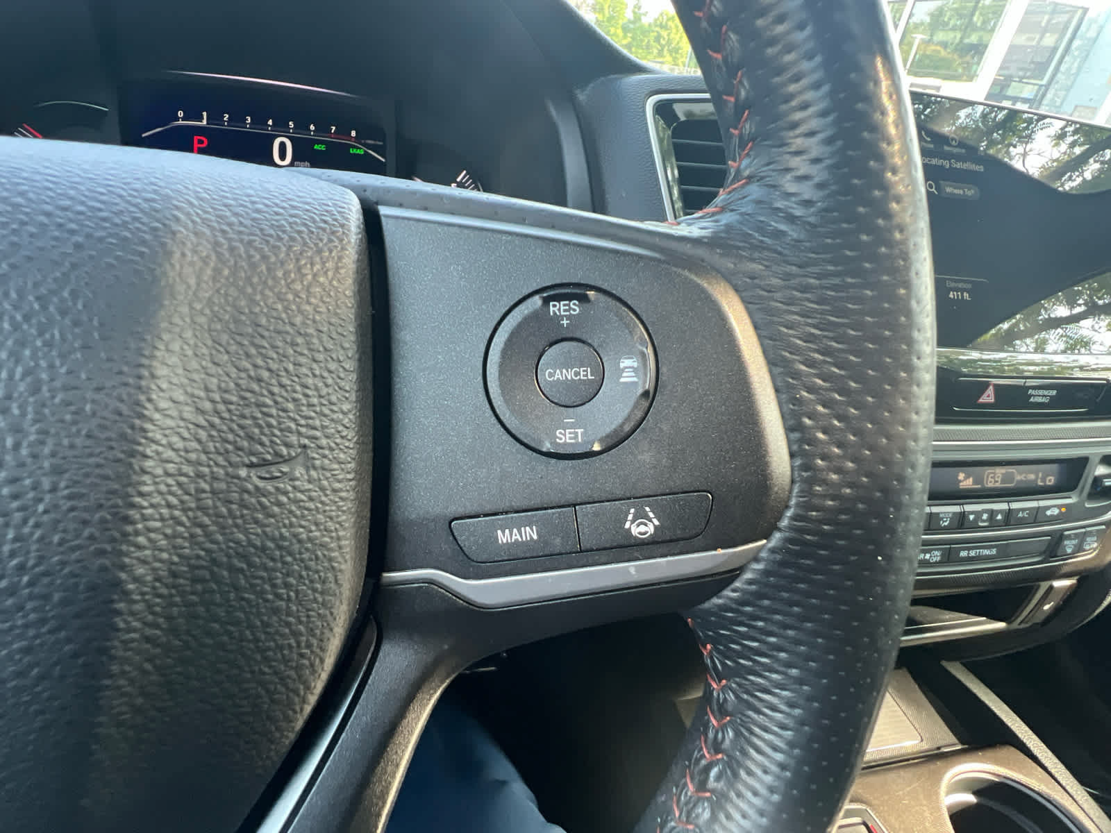 Used 2023 Honda Passport TrailSport image 3