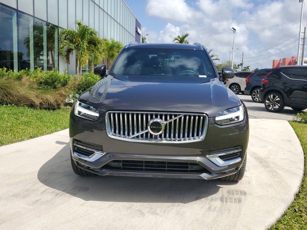 Used 2024 Volvo XC90 B6 Ultimate w/ Protection Package Premier video 2