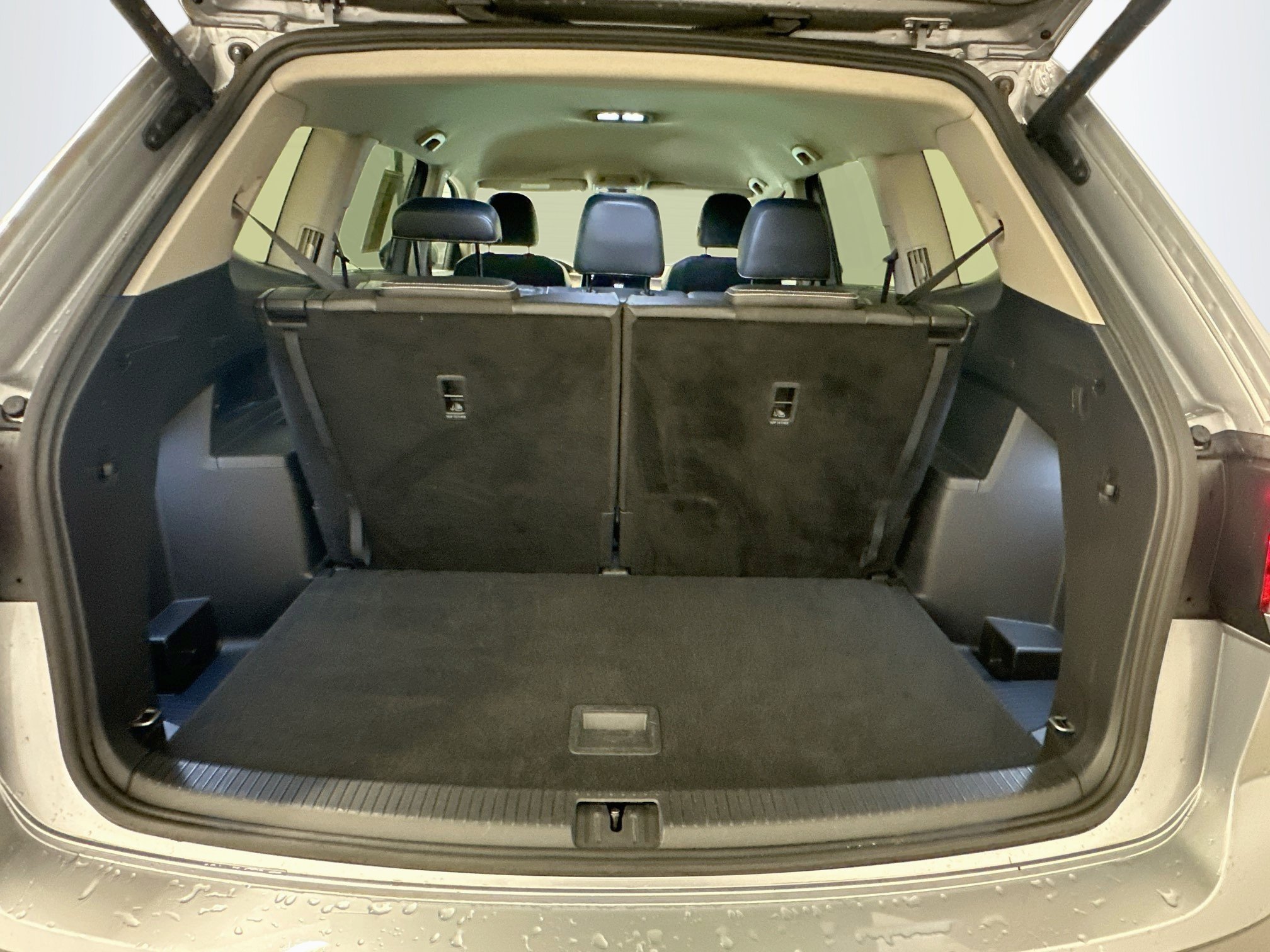 Used 2025 Volkswagen Atlas SE AWD/4WD image 31