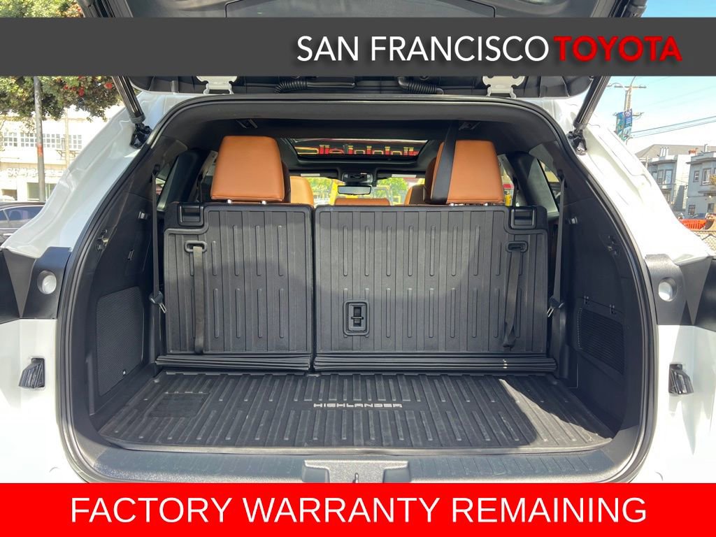 Used 2023 Toyota Highlander Platinum FWD image 39