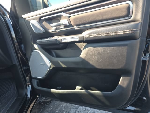 Used 2025 RAM 1500 Laramie w/ Advanced Safety Group II AWD/4WD image 38