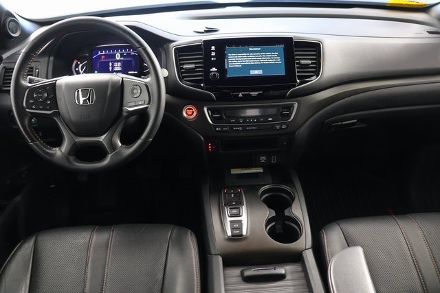 Used 2023 Honda Passport TrailSport image 2